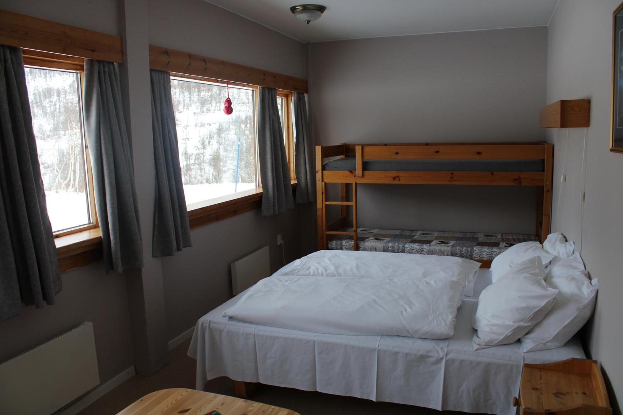 Overnatting Pa Helgatun Fjellpensjonat As I Myrkdalen Vossestrand Exterior foto