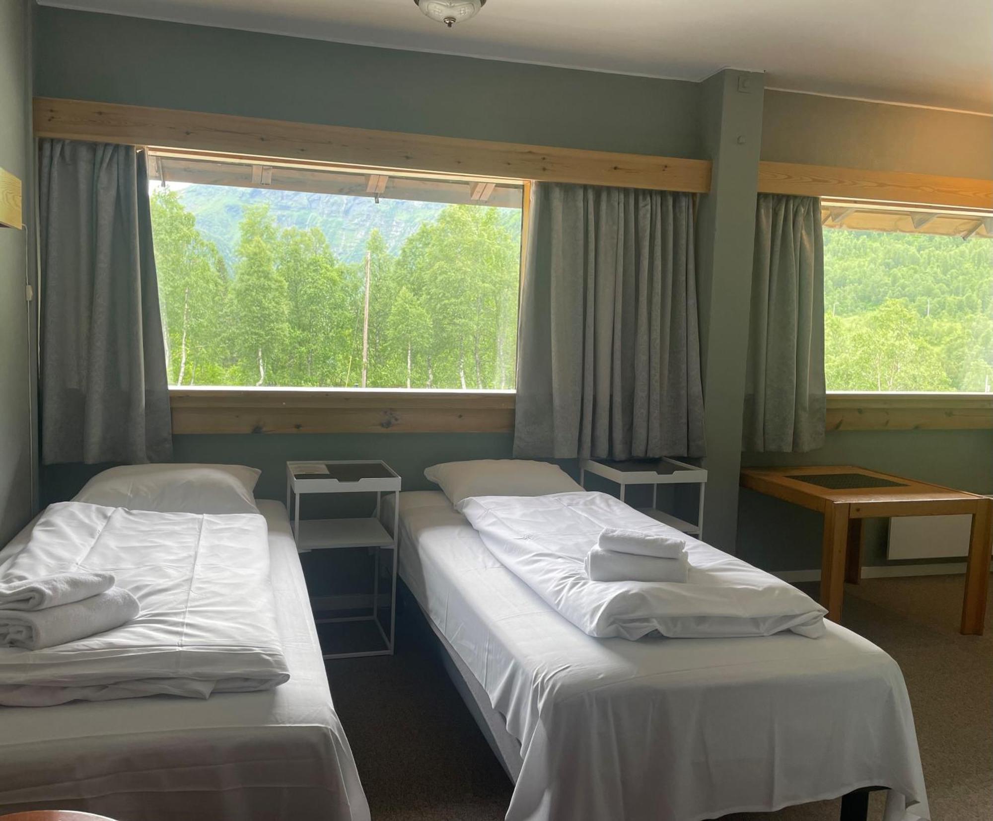 Overnatting Pa Helgatun Fjellpensjonat As I Myrkdalen Vossestrand Exterior foto